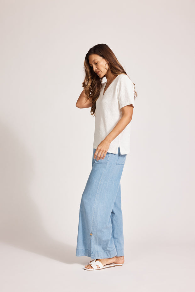 eb&ive Artemis V Knit Top - White