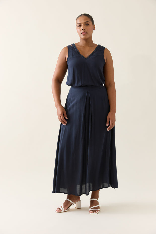 Isle of Mine Oline Pleat Skirt - Navy