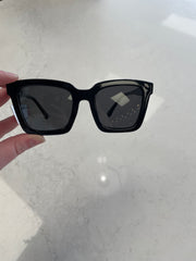 Privé Revaux Sunglasses - The Sundays Best - Black