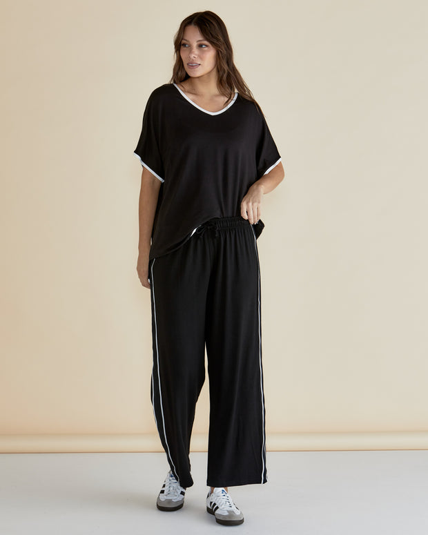 Betty Basics Evelyn Wide Leg Jogger - Black