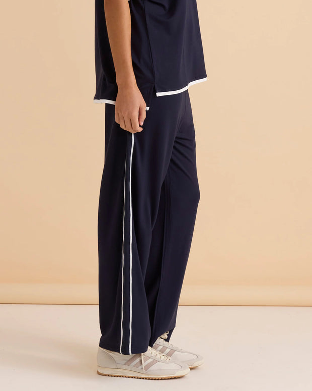 Betty Basics Evelyn Wide Leg Jogger - Navy