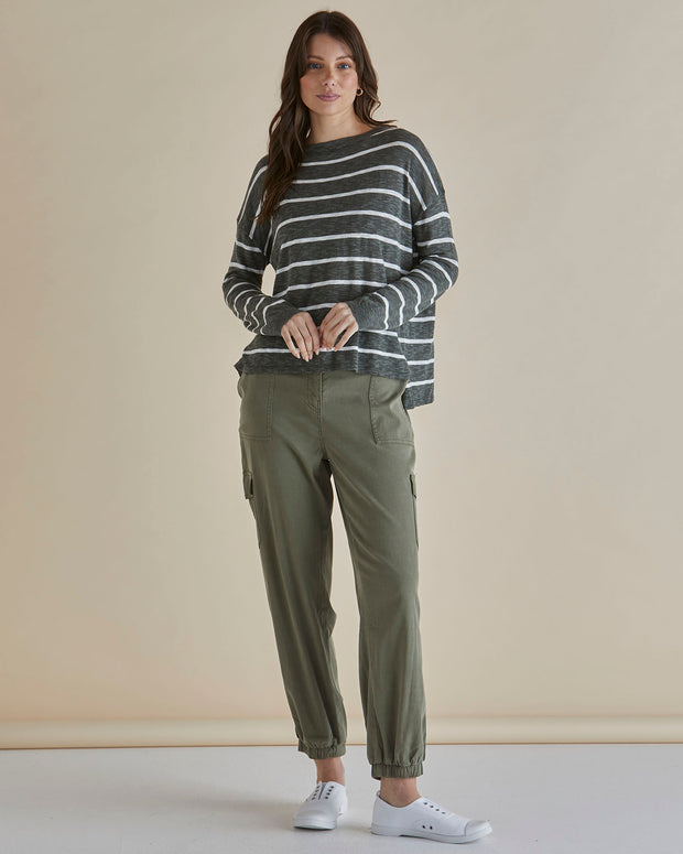 Betty Basics Lacey Lyocell Cargo Jogger - Khaki