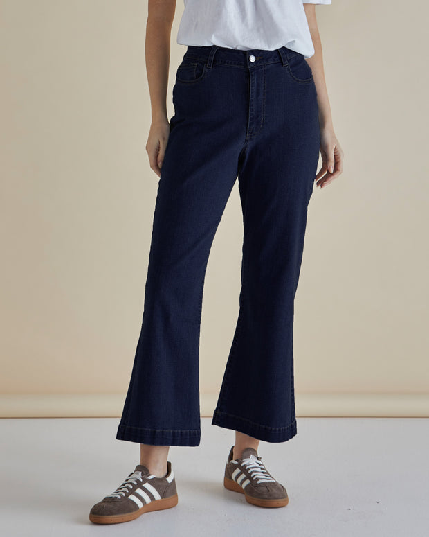 Betty Basics Fleur Bootleg Jean - Smoke Ink