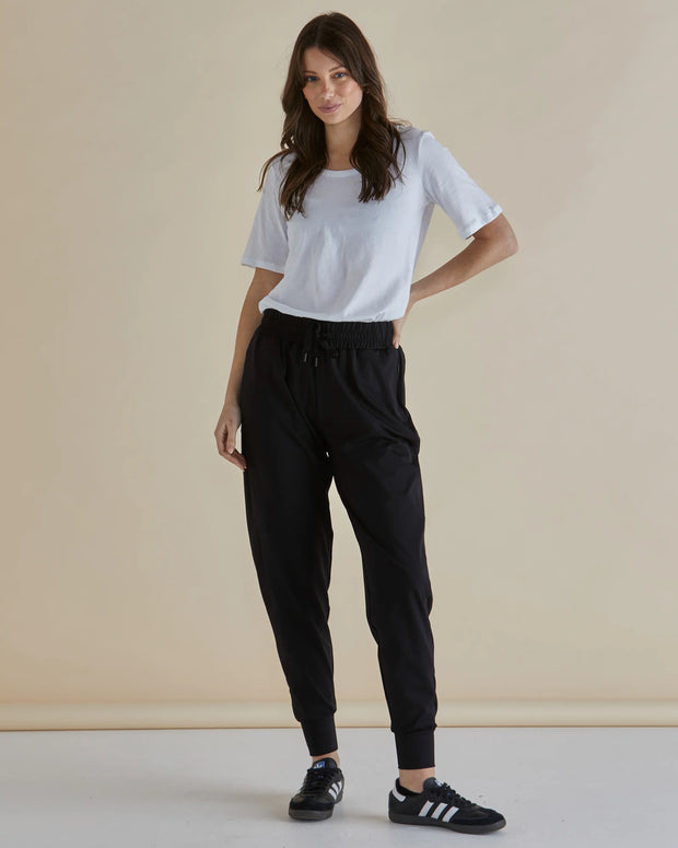 Betty Basics Cara Travel Jogger - Black