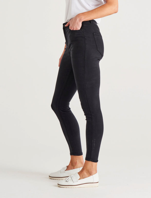 Betty Basics Essential Jeans - Black
