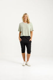 Home-lee Apartment 3/4 Pants - Black With Kelly Green X