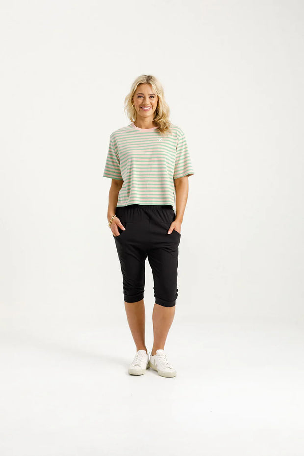 Home-lee Apartment 3/4 Pants - Black With Kelly Green X