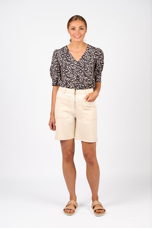 Knewe Spin Short - Natural Denim