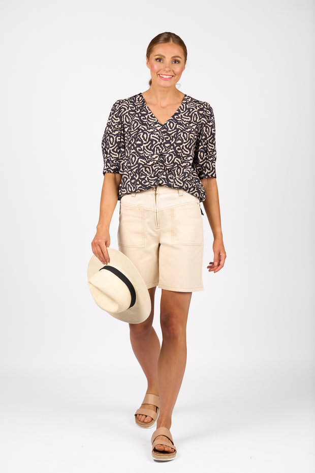 Knewe Spin Short - Natural Denim